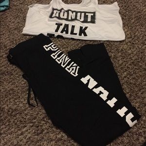 Victoria secret yoga set includes pants in tank